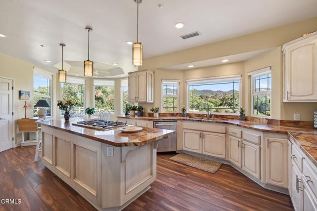 Detail Gallery Image 13 of 43 For 10995 Alto Ct, Oak View,  CA 93022 - 4 Beds | 4 Baths