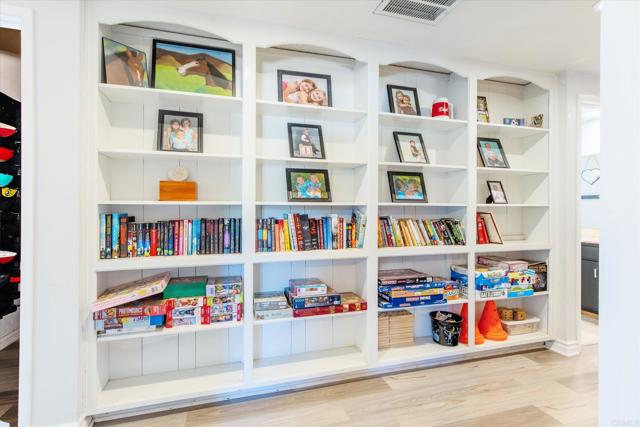 Detail Gallery Image 16 of 57 For 24093 Sargeant Rd., Ramona,  CA 92065 - 4 Beds | 3 Baths