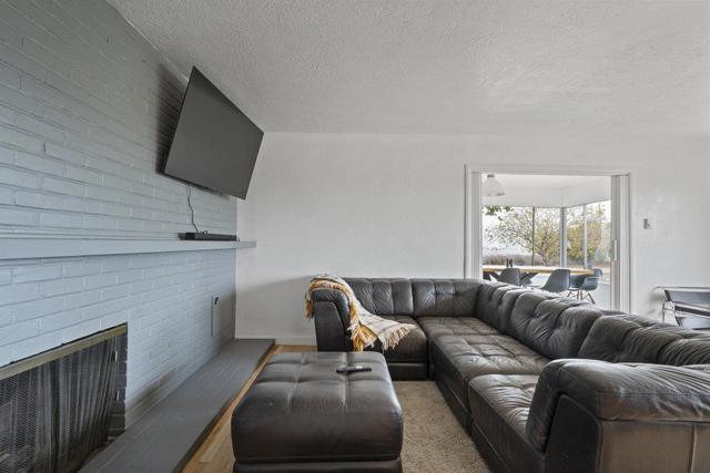 43002 Arroyo Seco Road, Soledad CA: https://media.crmls.org/mediaz/856c6af0-cc50-411e-a06d-660d86f1598f.jpg