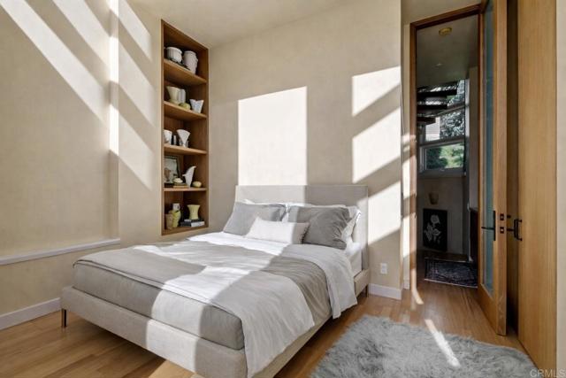 Detail Gallery Image 9 of 17 For 13027 via Latina, Del Mar,  CA 92014 - 4 Beds | 3 Baths