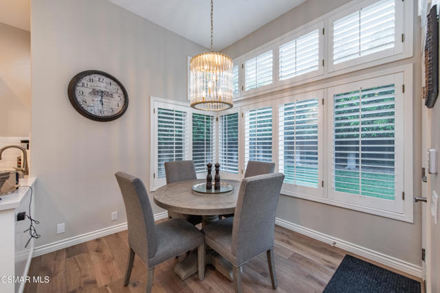 48 Golden Glen Drive, Simi Valley CA: https://media.crmls.org/mediaz/856d07bc-2d76-4761-85bb-0e920e744841.jpg