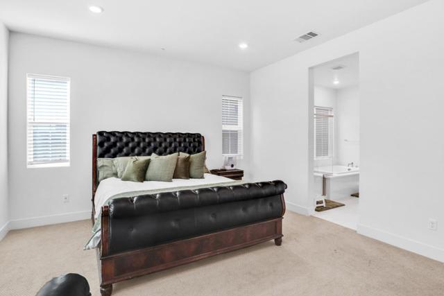 6326 Moser Way, Tracy CA: https://media.crmls.org/mediaz/856d81eb-8170-4bb8-a421-b521149c1e6b.jpg