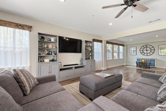 1611 Vinsanto Court, Gilroy CA: https://media.crmls.org/mediaz/856e681d-b9f6-4e79-92f5-34c948e8f03d.jpg