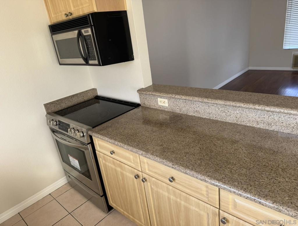 MLS #250043647SD image #6