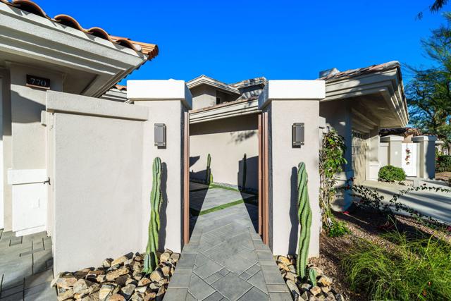 770 Deer Haven Circle, Palm Desert CA: https://media.crmls.org/mediaz/856ec877-451a-4a43-8da6-3812086993b6.jpg