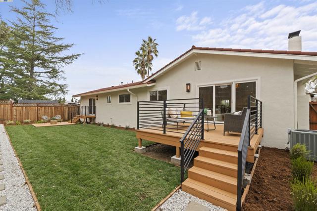 Image 37 of 51 For 4253 Mirador Dr