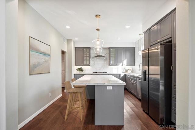 4954 Caminito Vista Lujo, San Diego CA: https://media.crmls.org/mediaz/856f2452-bc6e-40d0-8719-e14ea6b2a23f.jpg