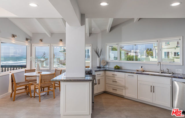 1448 Nathan Lane, Ventura CA: https://media.crmls.org/mediaz/856f7433-c855-46c5-a8e1-23ea0cf88a9c.jpg