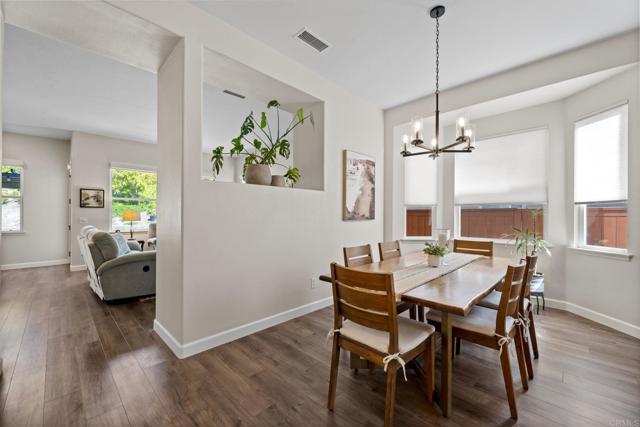 2710 Valleycreek Drive, Chula Vista CA: https://media.crmls.org/mediaz/856ff1e0-9e54-46a8-be03-4455c580d0c7.jpg