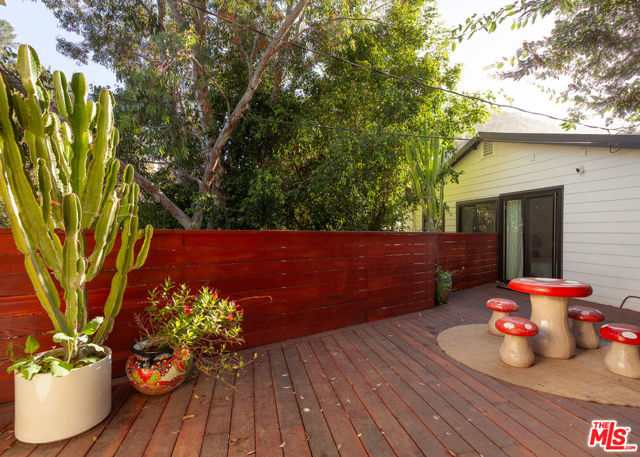 2108 Tavern Trail, Los Angeles CA: https://media.crmls.org/mediaz/85714134-a89f-4a04-8955-a5a60acf183d.jpg