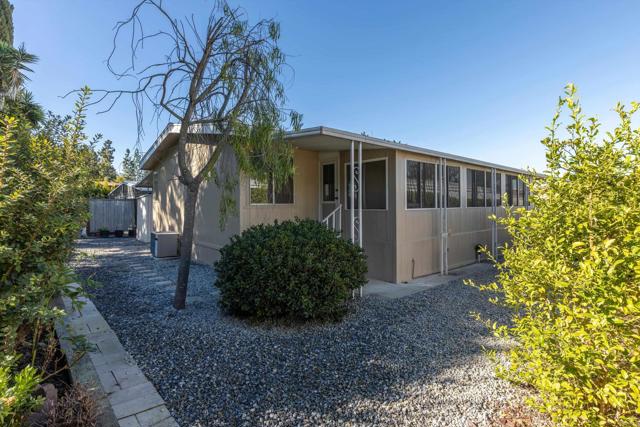 Detail Gallery Image 24 of 39 For 2130 Sunset Dr #55,  Vista,  CA 92081 - 2 Beds | 2 Baths