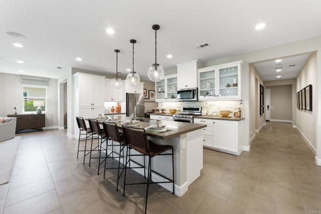 Detail Gallery Image 4 of 46 For 30674 Nature Rd, Murrieta,  CA 92563 - 4 Beds | 2/1 Baths
