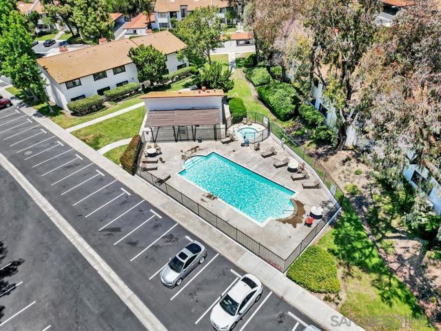 5055 Collwood Way, San Diego CA: https://media.crmls.org/mediaz/8571f384-293f-4a79-ac44-0f3c3f85d806.jpg