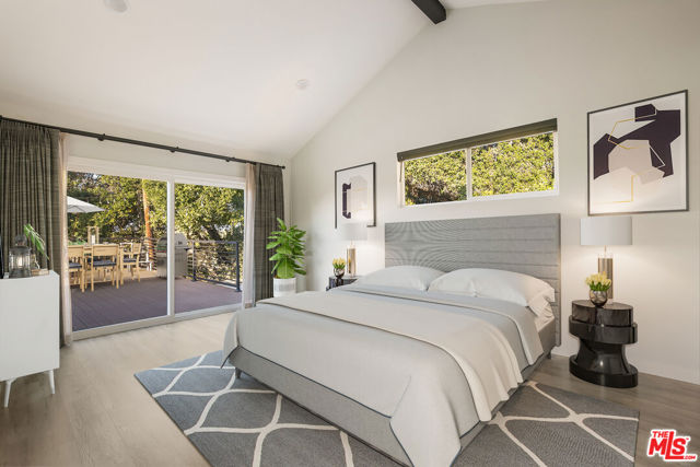 11775 Laurelwood Drive, Studio City CA: https://media.crmls.org/mediaz/8571fdbb-5517-4656-a5aa-03a6e147dc2c.jpg