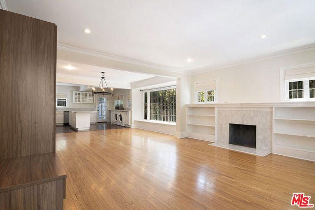 720 N Ogden Drive, Los Angeles CA: https://media.crmls.org/mediaz/85726804-18ee-4364-9695-7ccf8660aaad.jpg
