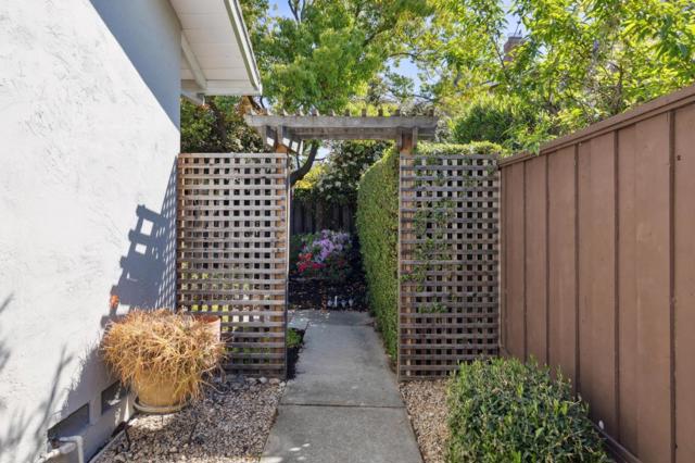 16100 Shannon Road, Los Gatos CA: https://media.crmls.org/mediaz/8572fe29-7d3e-415d-80a7-4f81c78702af.jpg
