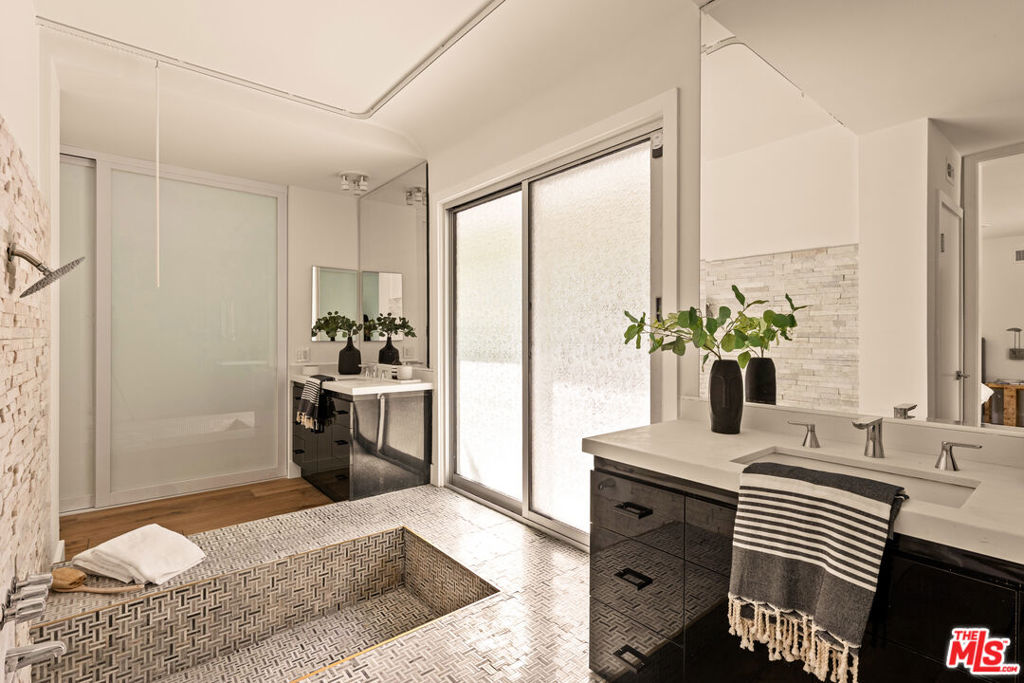 MLS #25616371 image #21