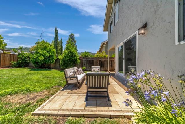 7188 Anjou Creek Circle, San Jose CA: https://media.crmls.org/mediaz/85743843-c311-4767-b0b1-09818e295a58.jpg