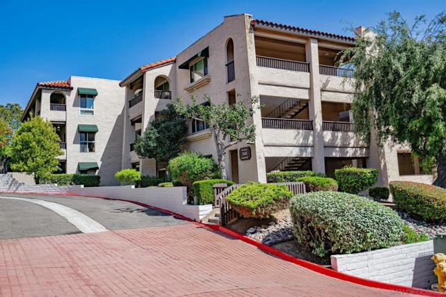 2540 Clairemont Dr, San Diego CA: https://media.crmls.org/mediaz/857521e1-fb41-4616-9206-357e33a02e6b.jpg