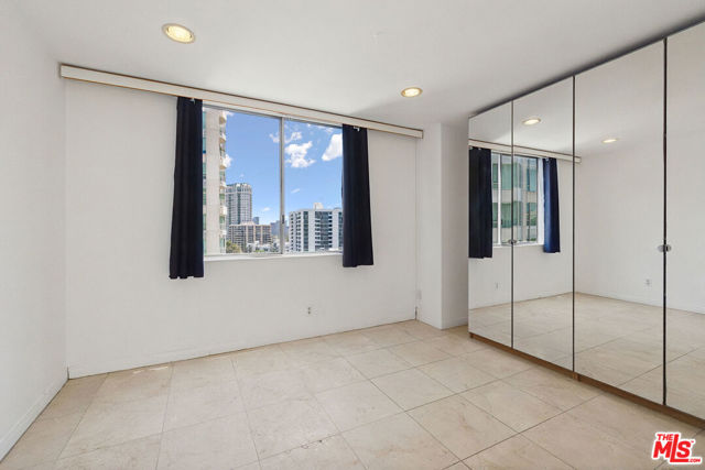 10747 Wilshire Boulevard, Los Angeles CA: https://media.crmls.org/mediaz/85754860-934d-40f5-9db5-ea506d594174.jpg