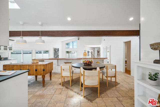 7145 Trask Avenue, Playa del Rey CA: https://media.crmls.org/mediaz/85755c14-7aa6-4a8e-bd14-6df2b9f372fb.jpg