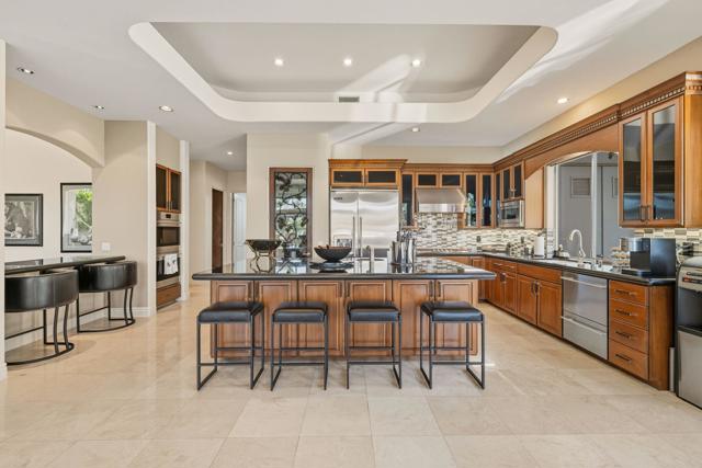 334 Crest Lake Drive, Palm Desert, CA 92211
