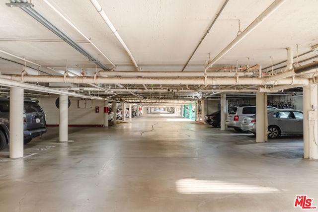 3950 Via Dolce, Marina del Rey CA: https://media.crmls.org/mediaz/8576ef4e-9acc-465e-91c5-e35f48c8c201.jpg