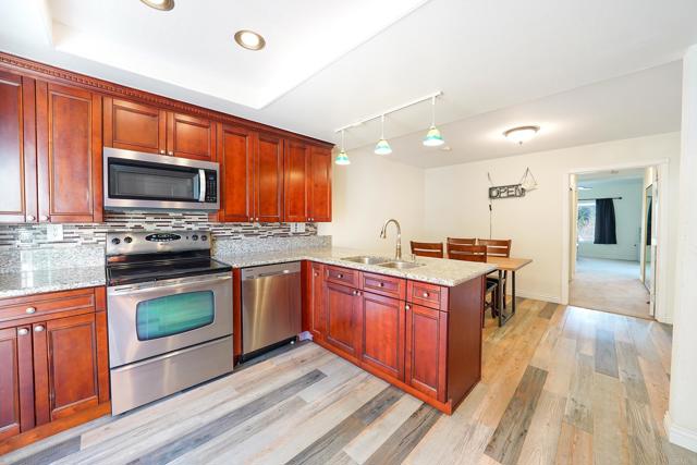 15719 Davis Cup Lane, Ramona CA: https://media.crmls.org/mediaz/85770d81-5670-4be5-b61c-f7e784507116.jpg