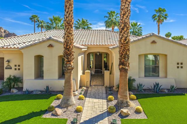 48224 Big Horn Drive, La Quinta CA: https://media.crmls.org/mediaz/85777fba-9378-4c68-af4d-d7c14f8c6ee1.jpg