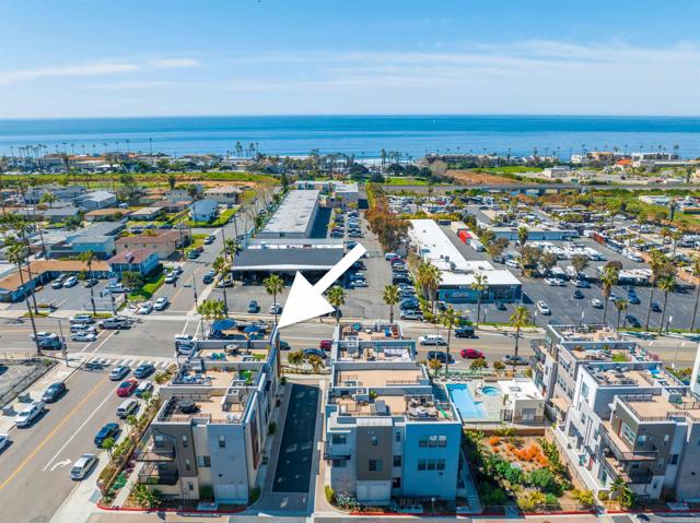 Detail Gallery Image 5 of 34 For 1573 Vista Del Mar Way #4,  Oceanside,  CA 92054 - 3 Beds | 3/1 Baths