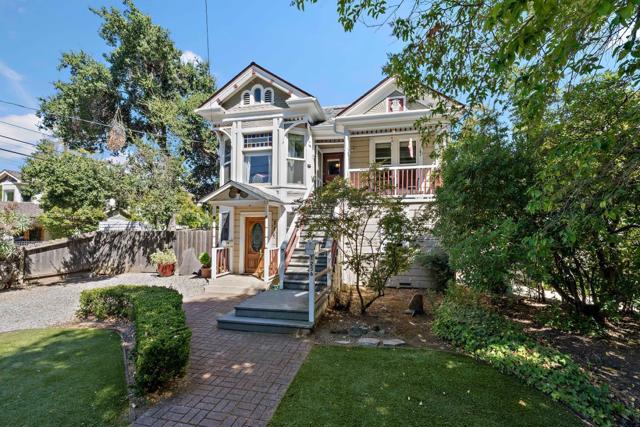 256 Los Gatos Boulevard, Los Gatos CA: https://media.crmls.org/mediaz/8577eeb1-c5bc-4216-80c8-a5f49230ce7b.jpg