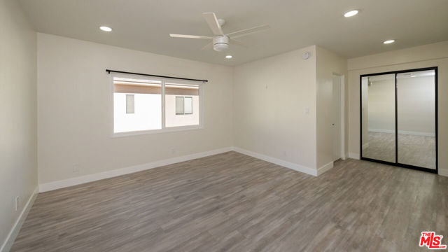 13206 Admiral Avenue, Marina del Rey CA: https://media.crmls.org/mediaz/8578053a-6604-4057-bd15-7abe29a7065e.jpg