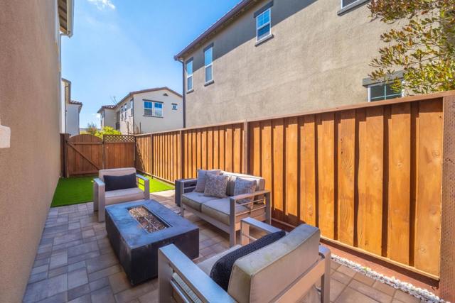 2975 Denali Drive, Marina CA: https://media.crmls.org/mediaz/857858fa-eff7-4cc9-b275-26a83b738850.jpg