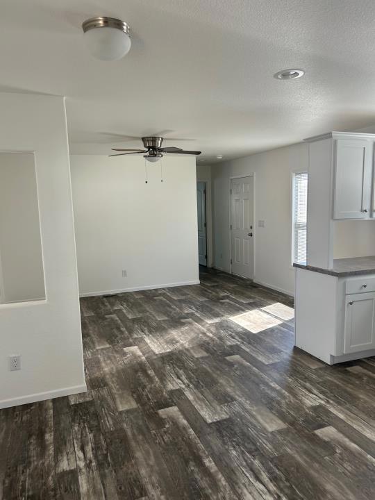 5040 Jackson Street, North Highlands CA: https://media.crmls.org/mediaz/85788305-fbee-499a-b3d0-070036356141.jpg