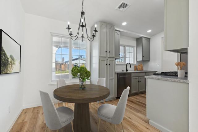 1500 Brixton Lane, Modesto CA: https://media.crmls.org/mediaz/857890ee-8353-48d0-82ba-bfb8bcadf243.jpg