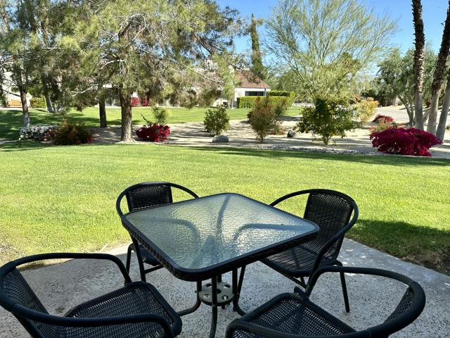 450 Sunningdale Drive, Rancho Mirage CA: https://media.crmls.org/mediaz/8578b36b-aa92-457f-a32d-23c47004f43a.jpg