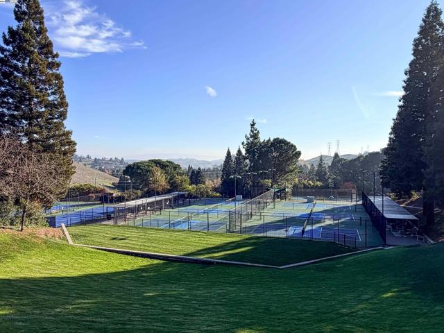 4478 Deer Ridge Rd, Danville CA: https://media.crmls.org/mediaz/8578d576-ee16-479a-ab67-1907f392ce99.jpg