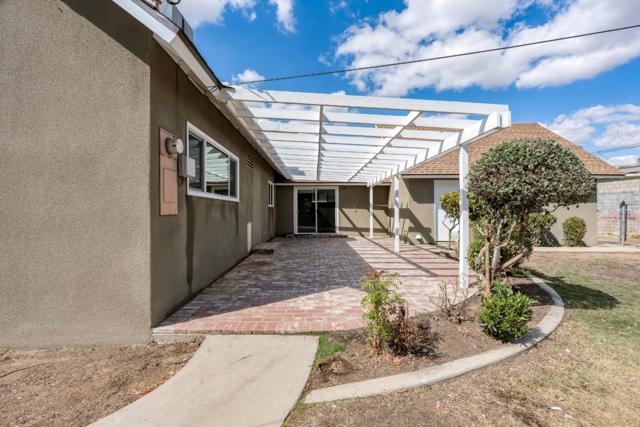 3221 Colgate Lane, Bakersfield CA: https://media.crmls.org/mediaz/85790718-87be-499b-a5c1-c0c9f5b5dca5.jpg