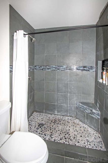 17453 Plaza Cerado, San Diego CA: https://media.crmls.org/mediaz/85793f34-5414-4046-ab8e-7aeefeaac198.jpg