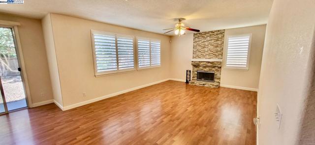 Image 4 of 28 For 6337 Brook Hollow Cir