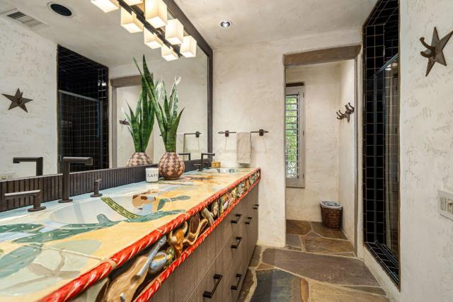 475 S Via Las Palmas, Palm Springs CA: https://media.crmls.org/mediaz/85798c1b-5e24-4d15-ba42-5e2689b4b379.jpg