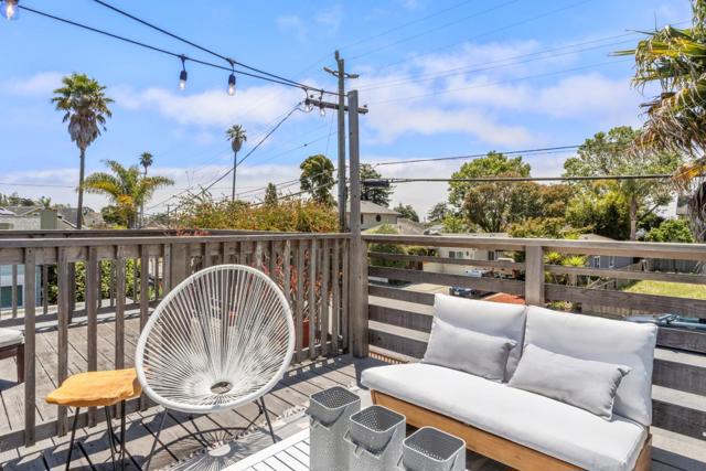 260 Walk Circle, Santa Cruz CA: https://media.crmls.org/mediaz/857a0d65-c871-4ed6-b57a-b8ee356a0499.jpg