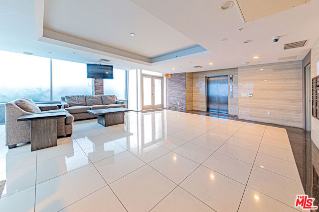 903 S New Hampshire Avenue, Los Angeles CA: https://media.crmls.org/mediaz/857a112a-101a-40e7-9375-7a4b7c282aa9.jpg