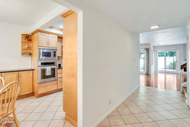 Detail Gallery Image 8 of 52 For 945 Mchugh Ct, Ventura,  CA 93003 - 3 Beds | 2/1 Baths