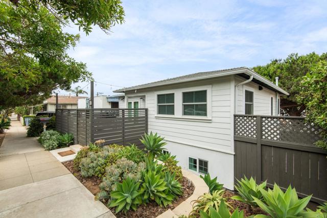 Detail Gallery Image 2 of 28 For 937 3rd St, Encinitas,  CA 92024 - 4 Beds | 2 Baths