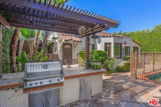6119 Del Valle Drive, Los Angeles CA: https://media.crmls.org/mediaz/857be784-a170-45a9-895e-9032ae3bfc5c.jpg