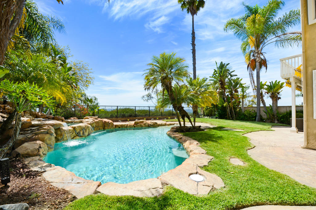 27452 Avanti Drive