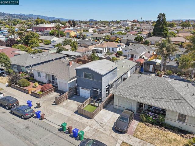 2110 Hellings Avenue, Richmond CA: https://media.crmls.org/mediaz/857db830-0709-4265-a699-f0c2e5473439.jpg