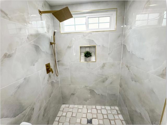 Detail Gallery Image 36 of 51 For 2030 San Remo Dr, Oceanside,  CA 92056 - 4 Beds | 3 Baths