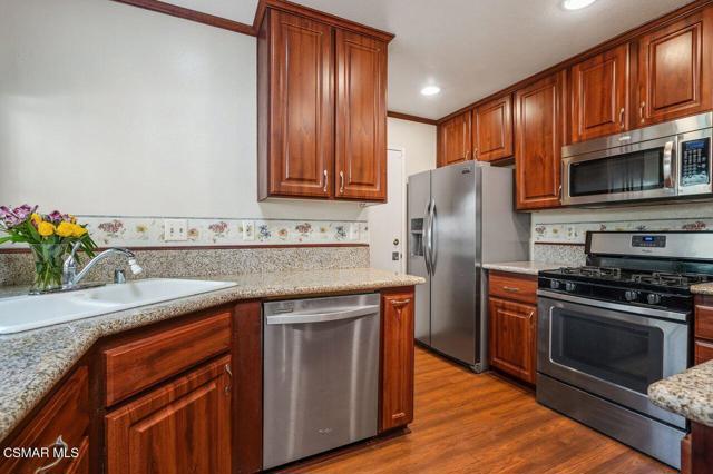 5755 Recodo Way, Camarillo CA: https://media.crmls.org/mediaz/857e27fd-5974-4875-8867-a522d06fbb8b.jpg